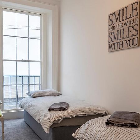 Seaside Serenity: Stylish Sea View Apartments In Herne Bay Eksteriør bilde