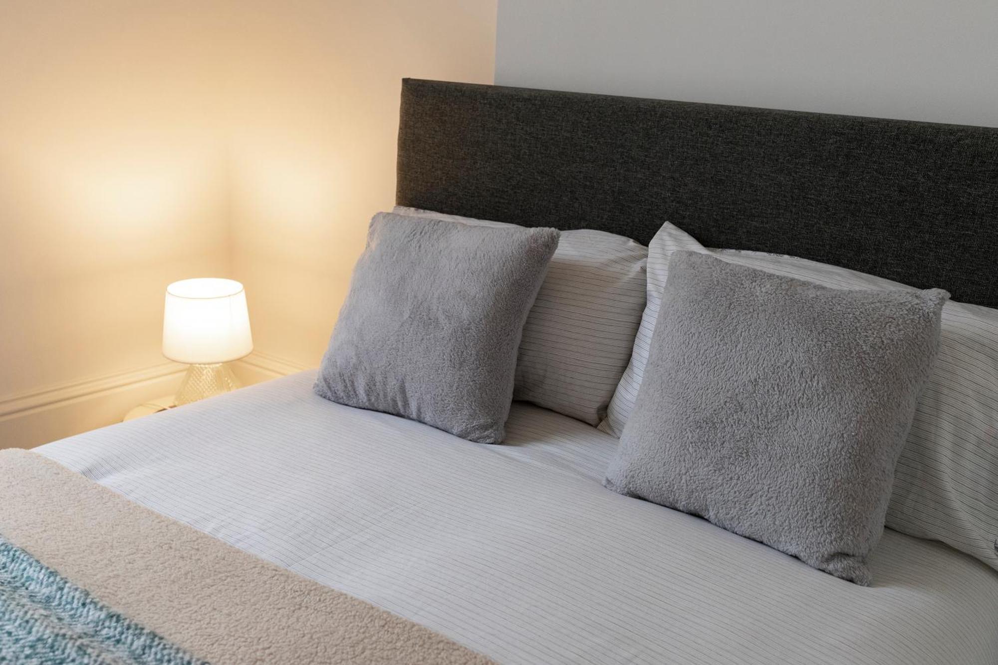 Seaside Serenity: Stylish Sea View Apartments In Herne Bay Eksteriør bilde