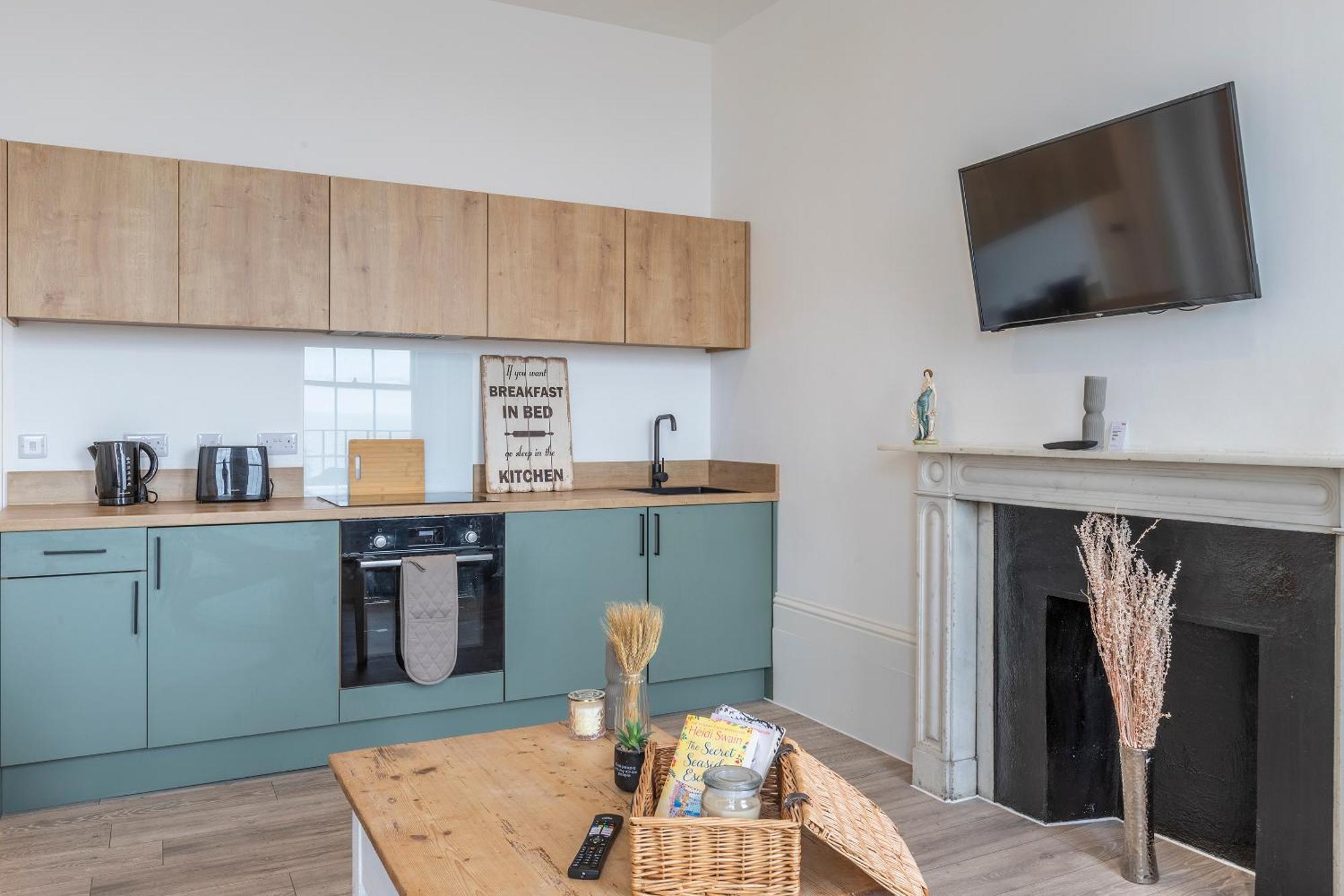 Seaside Serenity: Stylish Sea View Apartments In Herne Bay Eksteriør bilde