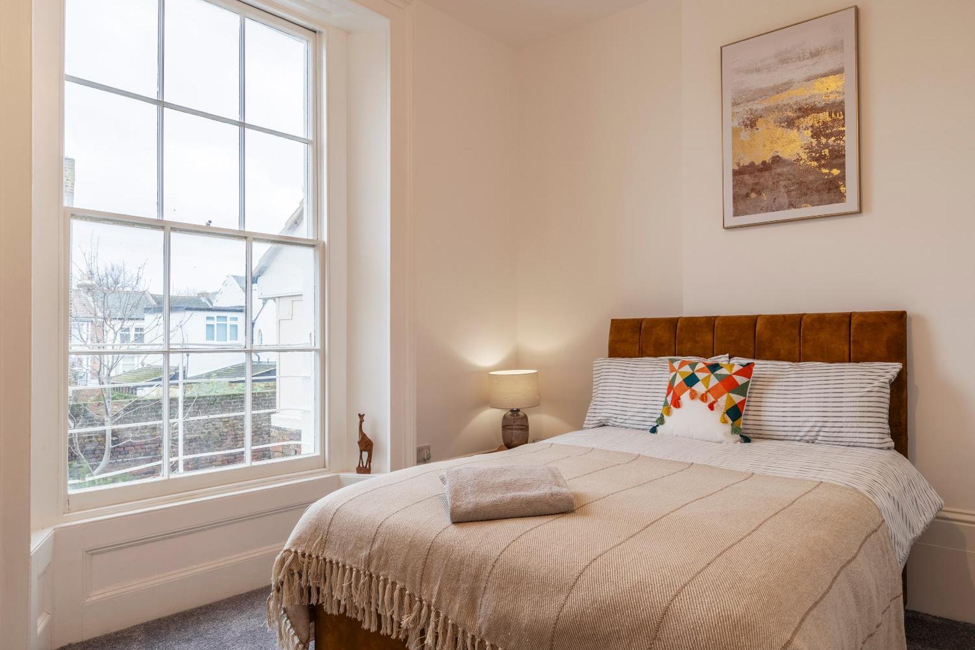 Seaside Serenity: Stylish Sea View Apartments In Herne Bay Eksteriør bilde