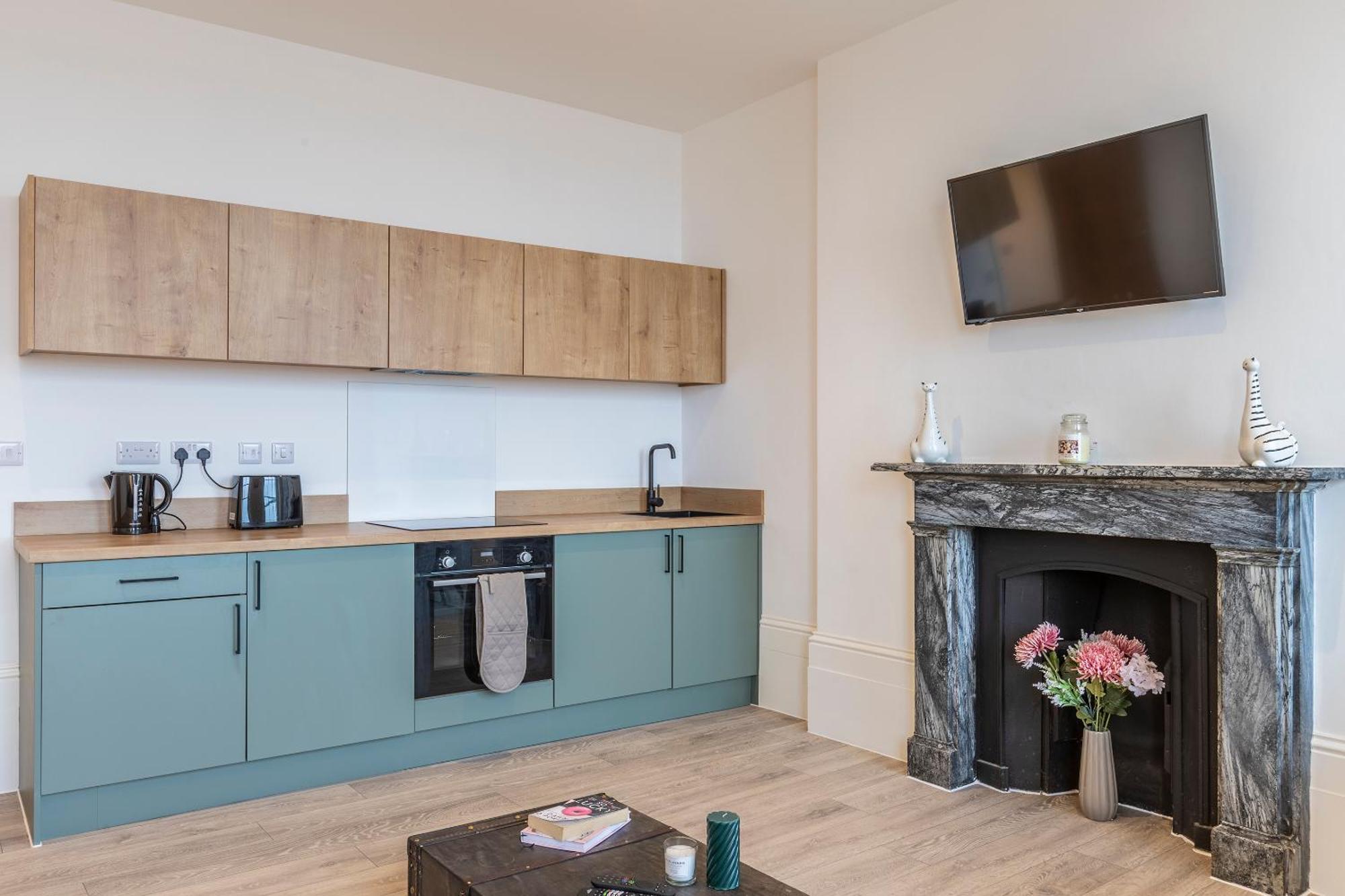 Seaside Serenity: Stylish Sea View Apartments In Herne Bay Eksteriør bilde